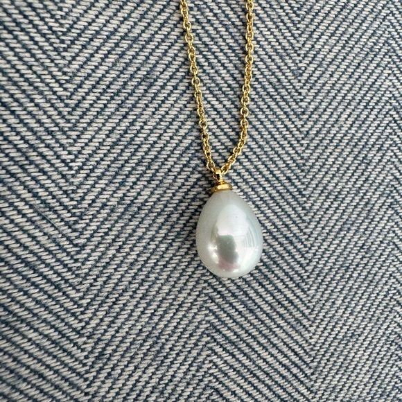NWOT Tuckernuck Faux Pearl Pendant Necklace - Picture 4 of 6